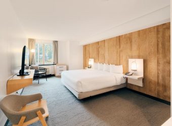 Deluxe King, Aava Whistler Hotel