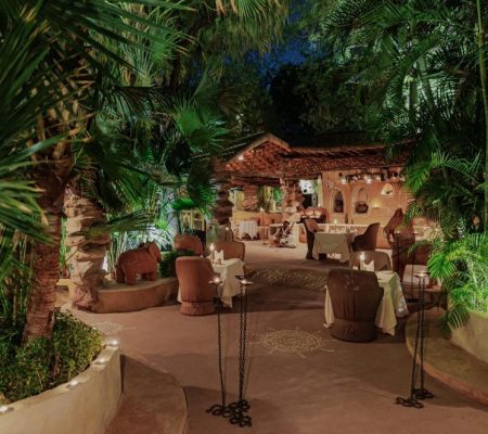 Ajit Bhawan Garden restaurant