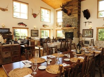 Restaurant, Gold Creek Lodge