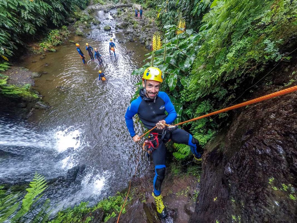 Sao Miguel actief en strand