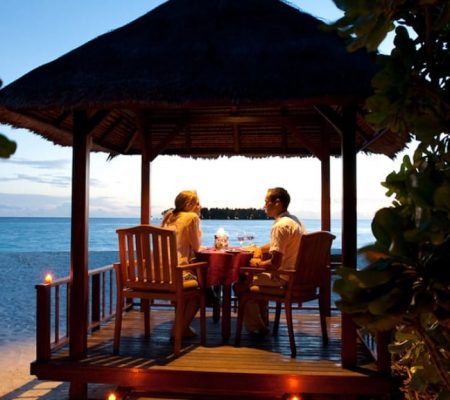 Banyan Tree Vabbinfaru In villa dining