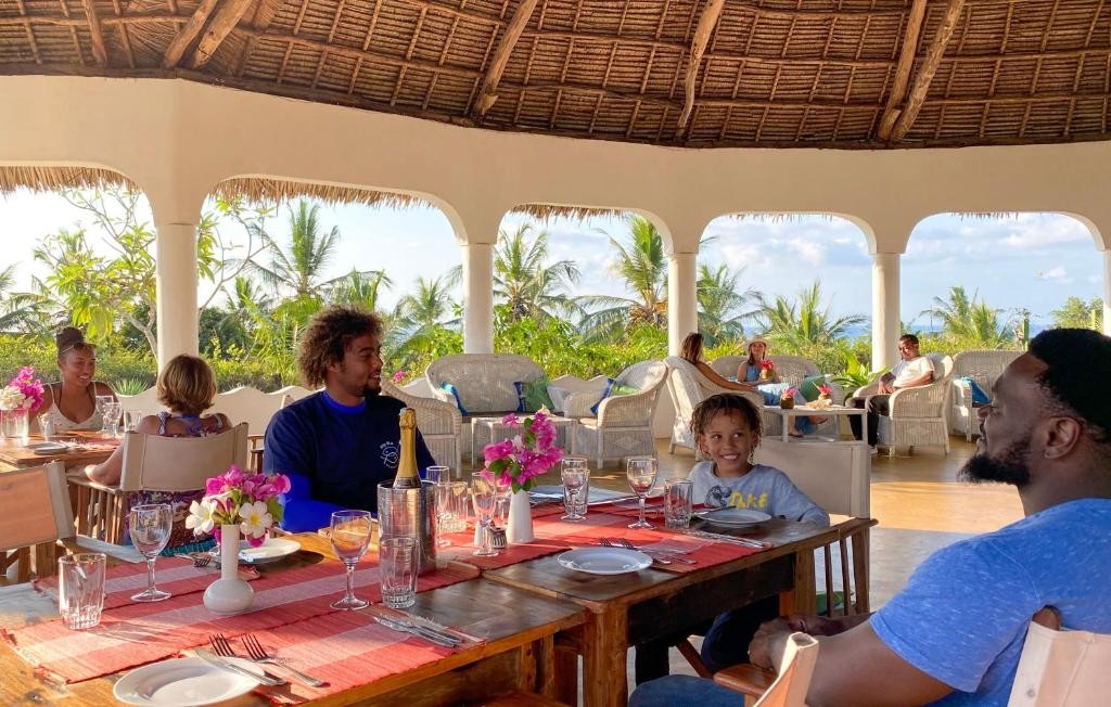 Restaurant, Butiama Bustani Hotel