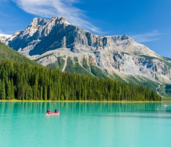 Emerald Lake, Yoho, Canada - Shutterstock Wildlife en natuur West Canada, Emerald Lake, Yoho, Canada