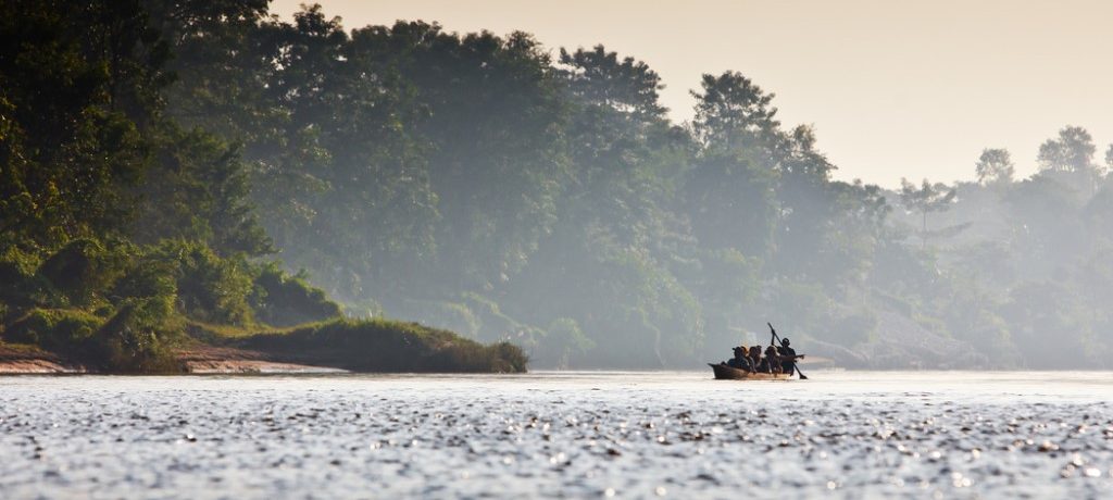 Bootsafari, Chitwan National Park, Nepal - Shutterstock