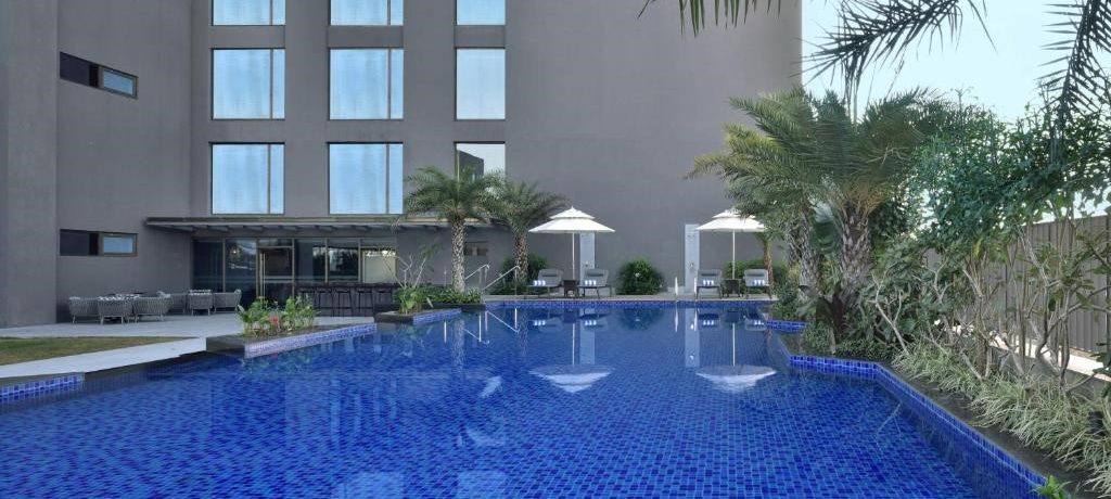 Courtyard Siliguri Zwembad