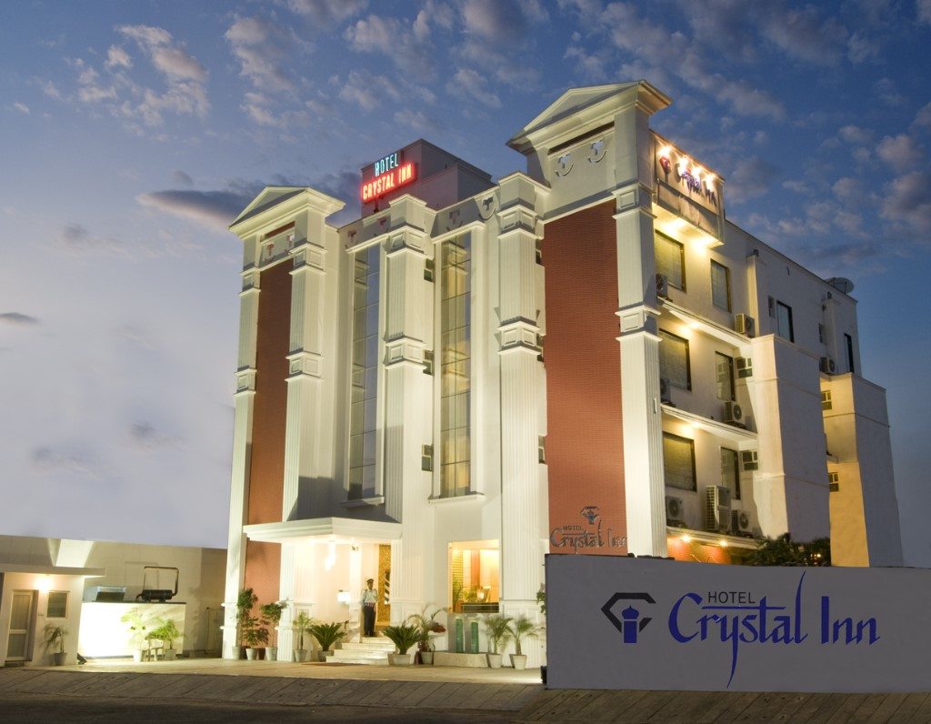 Hotel Crystal Inn Sundowner Wildlife Holidays