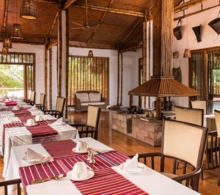 Restaurant Machan, Diphlu River Lodge