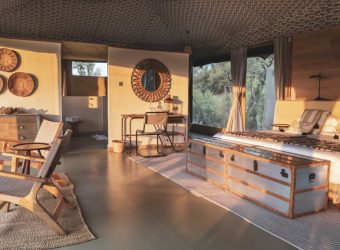 Safari Tent, Een hoogtepunt van de privévleugel van Entim Mara Camp is de 180 meter lange vlonder die zich door de bomen slingert en een betoverend pad vormt naar je beschutte Entim Private Camp. 
