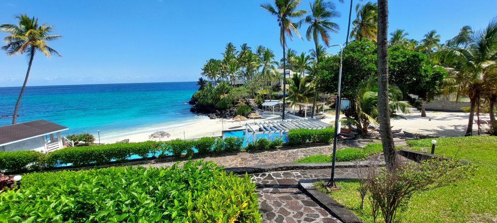 Cristal Itsandra Beach Hotel