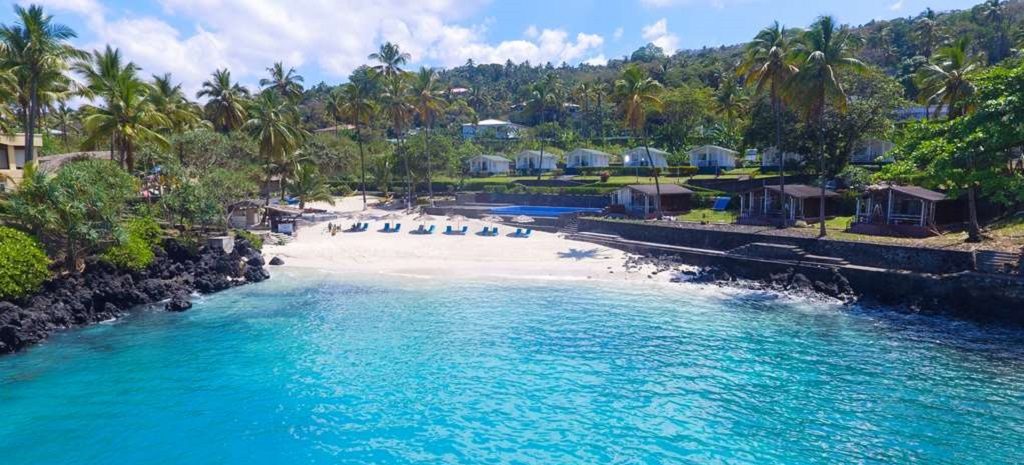 Cristal Itsandra Beach Hotel