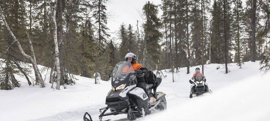 Sneeuwscooter safari