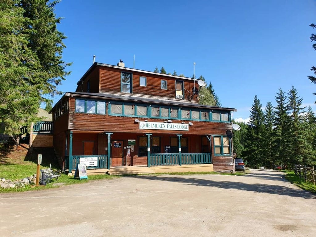 Helmcken Falls Lodge