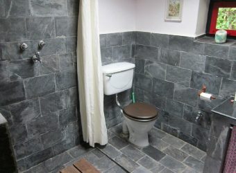 Badkamer, Himalaya Lodge