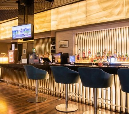 Holiday Inn New Delhi Hangar Lounge Bar