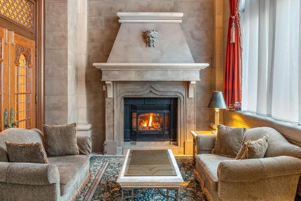 Hotel Fort Garry