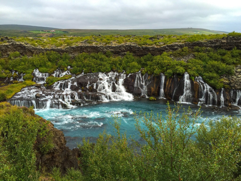 Hraunfosser waterval