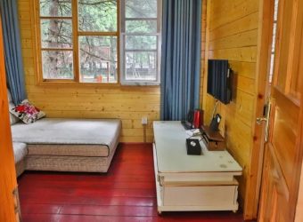 Bungalow suite, Giant Panda Hotel