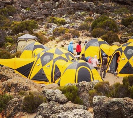 Expeditie tenten Mount Kilimanjaro beklimmen via
