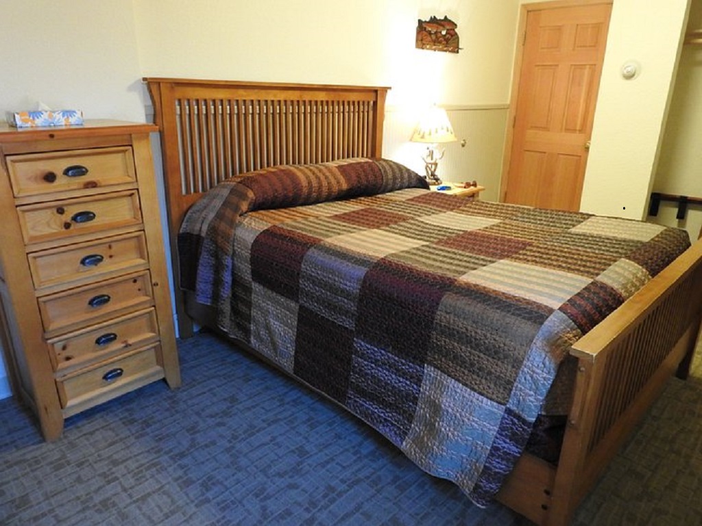 Driepersoonskamer, King Salmon Lodge