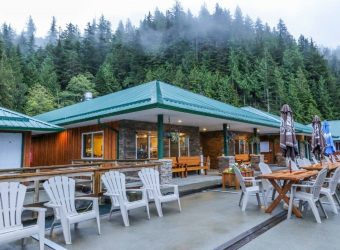 Restaurant Knight Inlet Lodge
