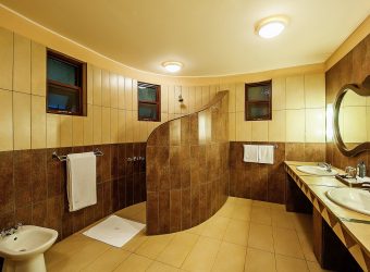 badkamer, Lake Nakuru Sopa Lodge