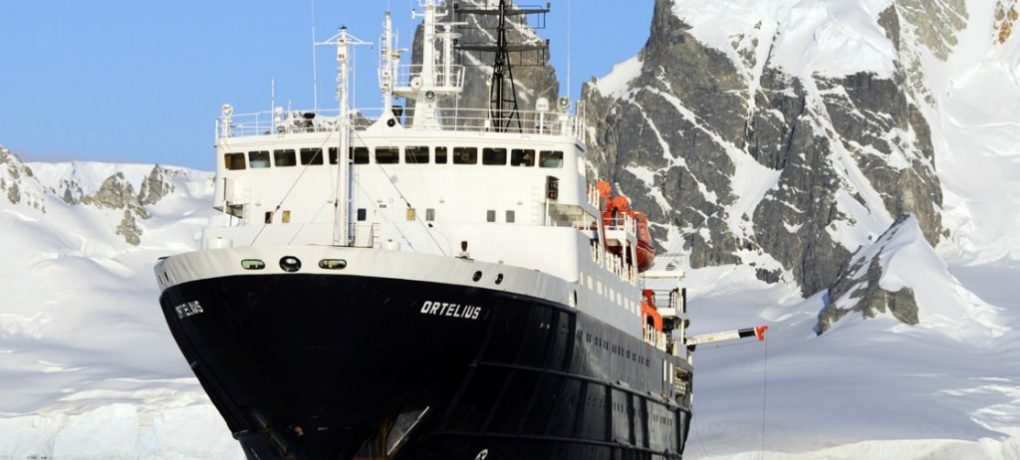 MV Ortelius expedtiecruise Antarctica