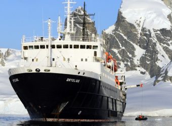 MV Ortelius expedtiecruise Antarctica