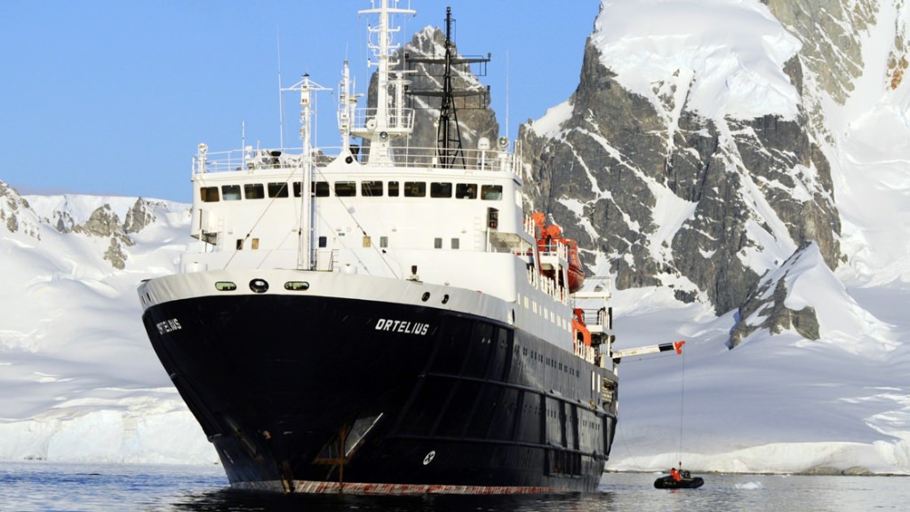 MV Ortelius expedtiecruise Antarctica