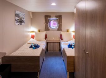 2-pers met patrijspoort MV Plancius Schip