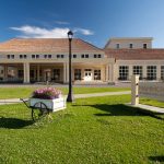 Mammoth Hot Springs Hotel