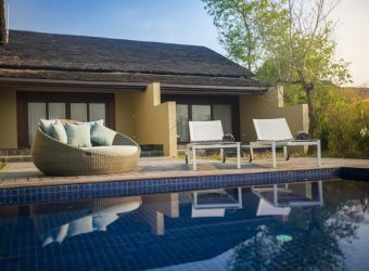 Rapti Mahal Suite. Meghauli Serai