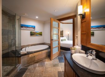 Deluxe Nita suite, Nita Lake Lodge
