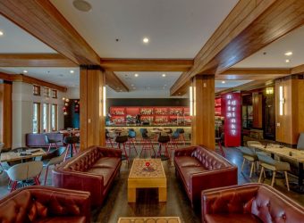 Cure lounge