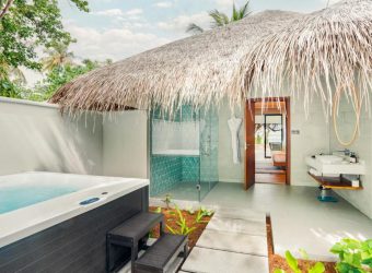 Familie villa Jacuzzi, Nova Maldives Resort