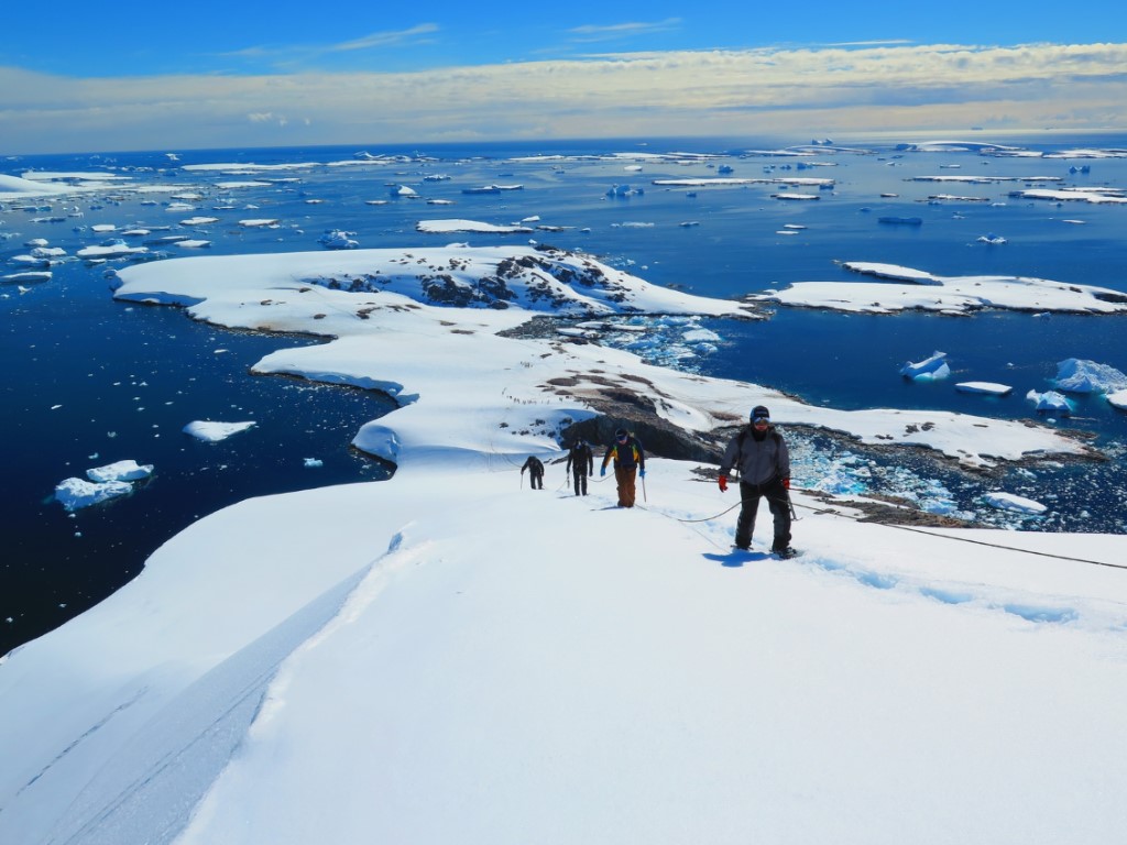 Antarctica basecamp expeditiecruise