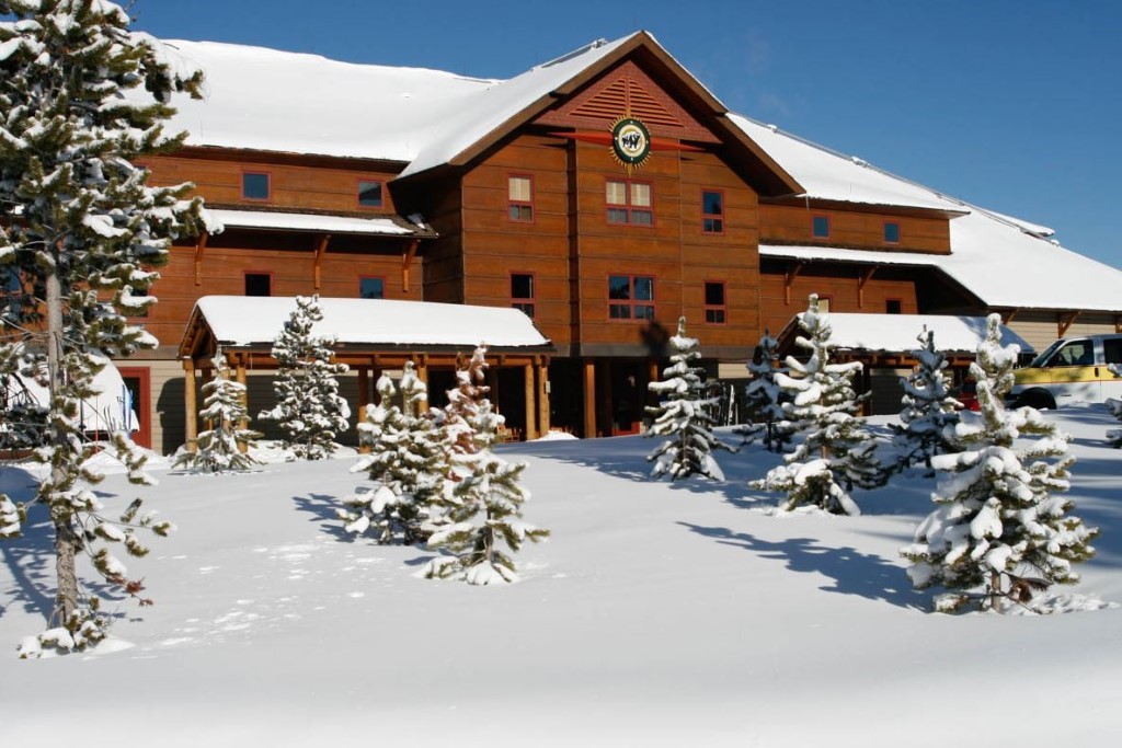 Old Faithful Snow Lodge