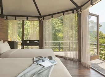 Klassieke tentvilla, The Pavilions Himalayas Lake View