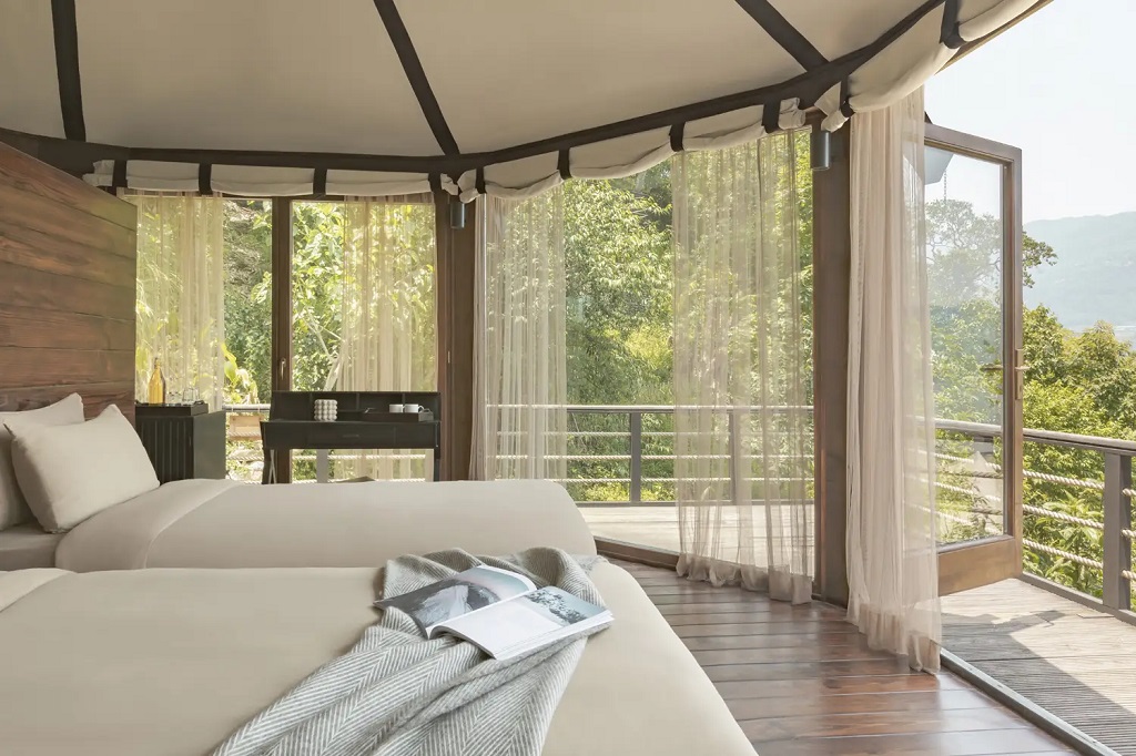 Klassieke tentvilla, The Pavilions Himalayas Lake View