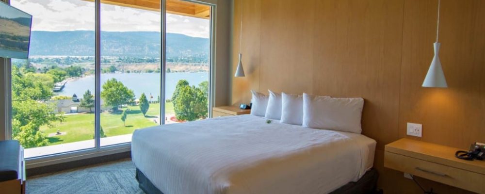 Penticton Lakeside Resort King suite (west wing) (2)