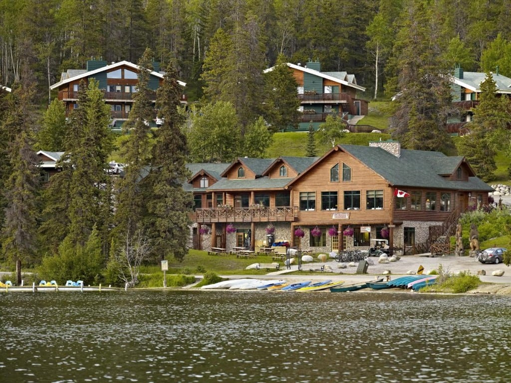 Pyramid Lake Resort