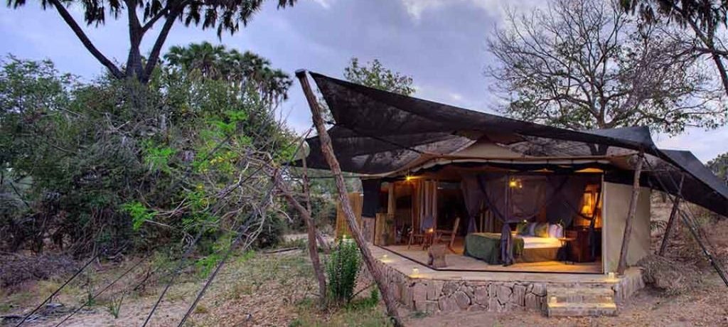 Roho Ya Selous luxe fly in