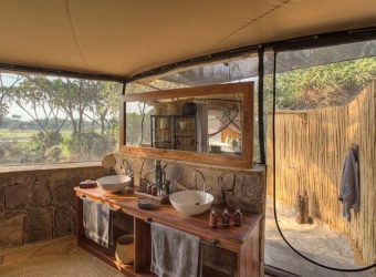Badkamer, Roho Ya Selous