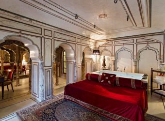 Samode Haveli suite