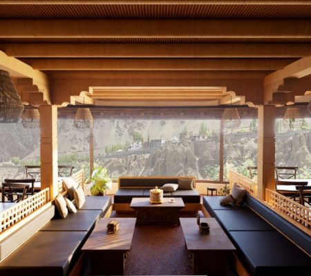 Snow Leoapard Mangyu Lodge Lounge