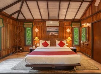 Deluxe hut, Tendu Leaf Jungle Resort