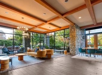 Lounge The Oswego Hotel