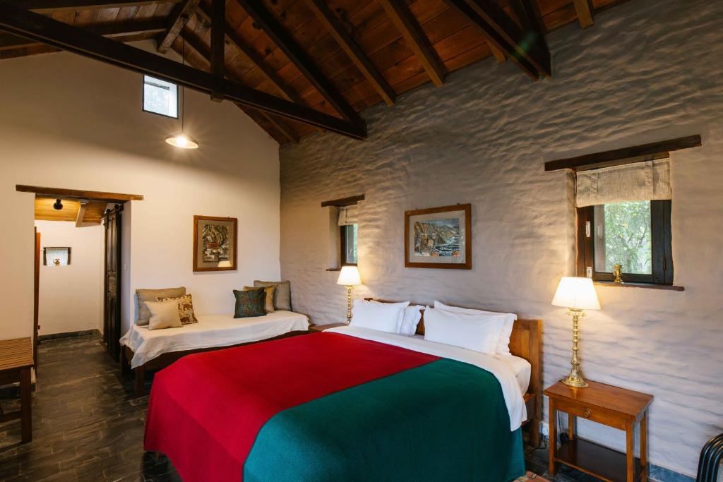 Deluxe bungalow, Tiger Mountain Pokhara Lodge