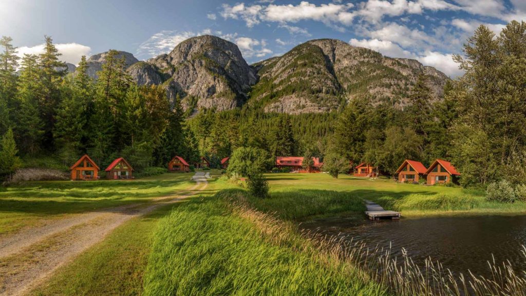 Tweedsmuir Park Lodge