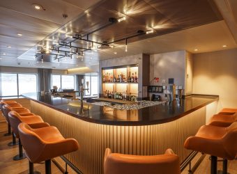 Lounge Bar