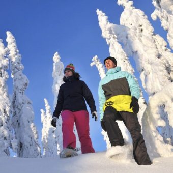 Sneeuwschoenwandelen Finland Foto: © Destination Vuokatti